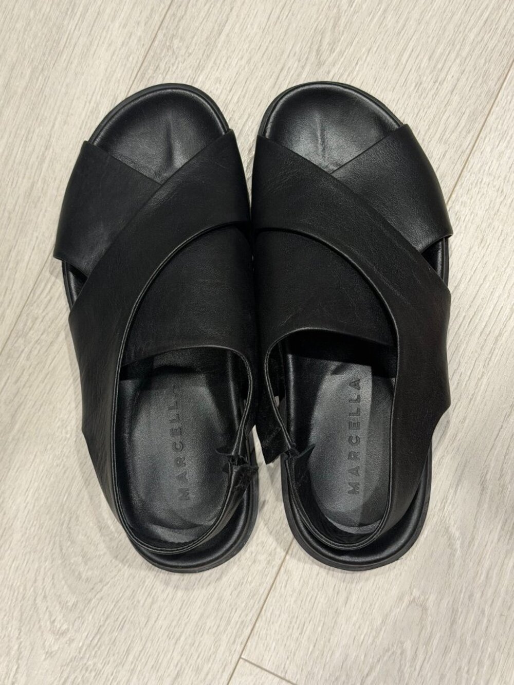 MARCELLA UK39 BLACK HEIDI